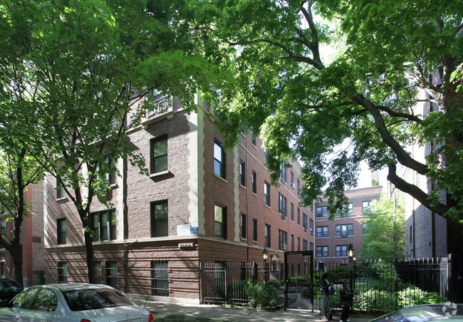 1360-1364 E. 52nd Street Apartments