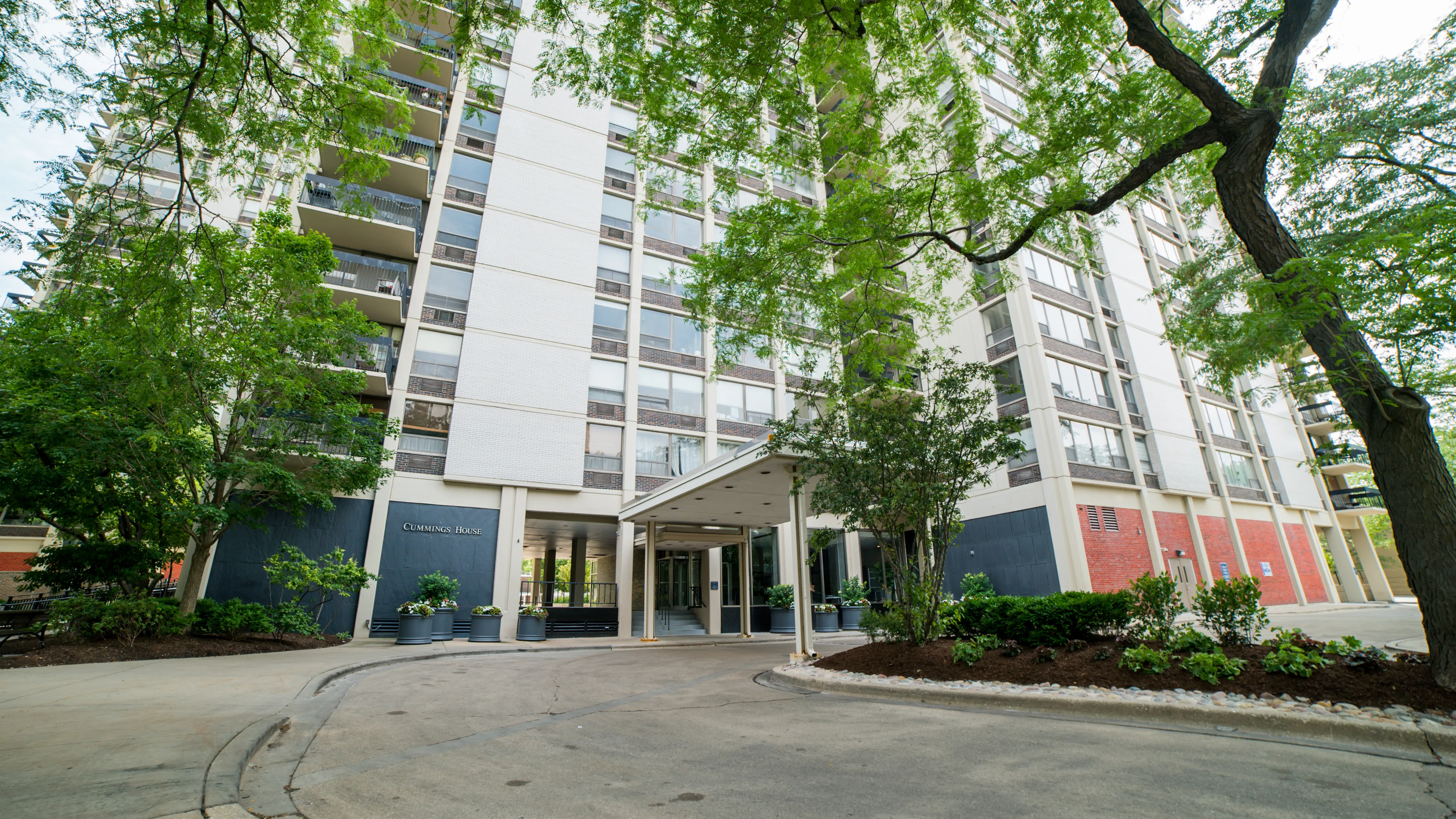 Cummings House Apartments