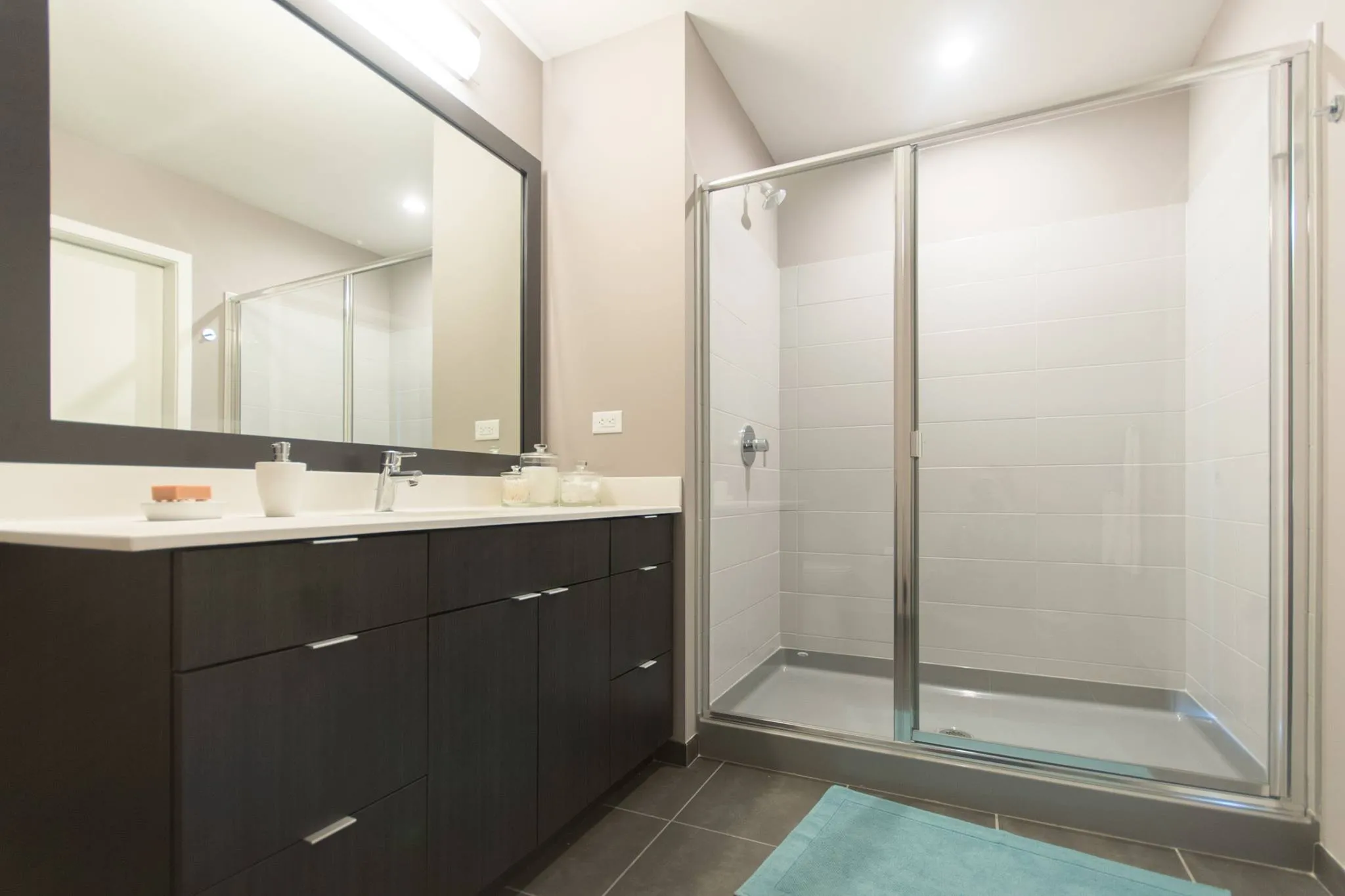 living room and skyline view at 1000 South Clark Apartments