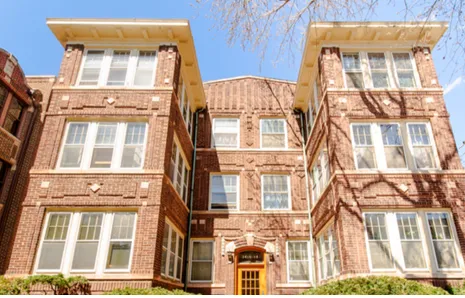 Designer Kitchen Looking Towards Dining Room at Rascher Andersonville Apts.