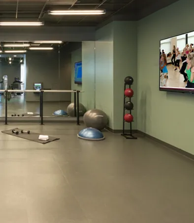 sky lounge at 73 East Lake Apartments in the Chicago Loop