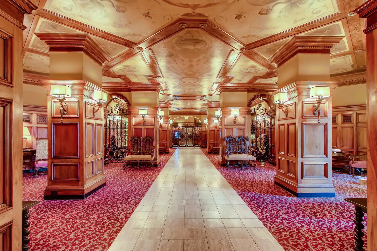 The Deco North Lakeshore Apartments