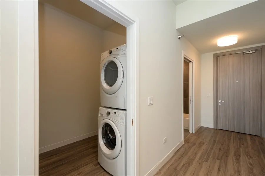 living room at 1407 On Michigan Apartments at 1407 South Michigan Ave