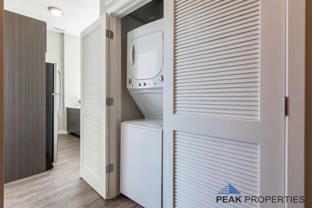 1545 West North Avenue Apartments