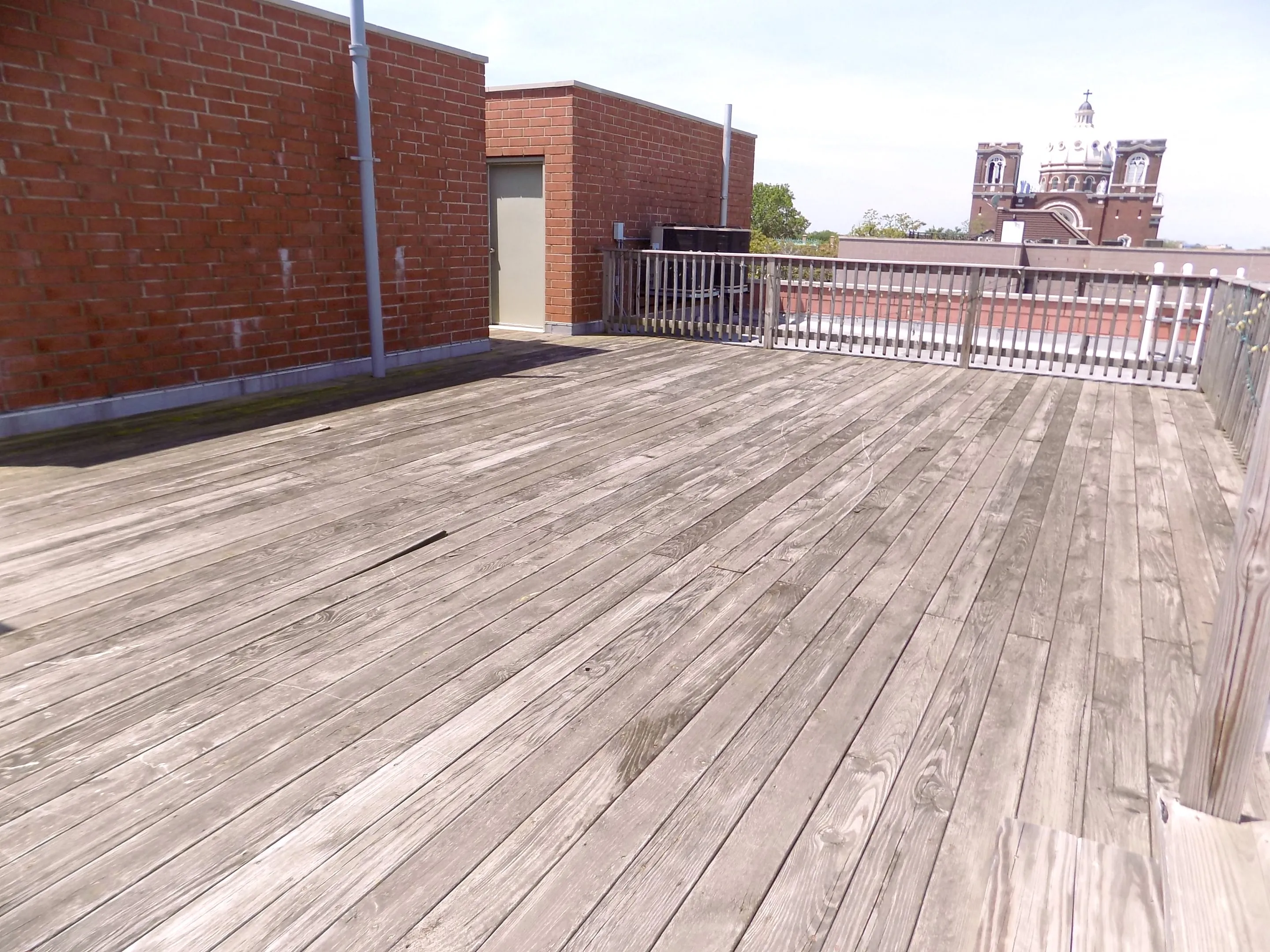 1635 West Cortland Apartments