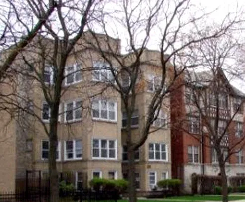 1600 Block of W Touhy Ave