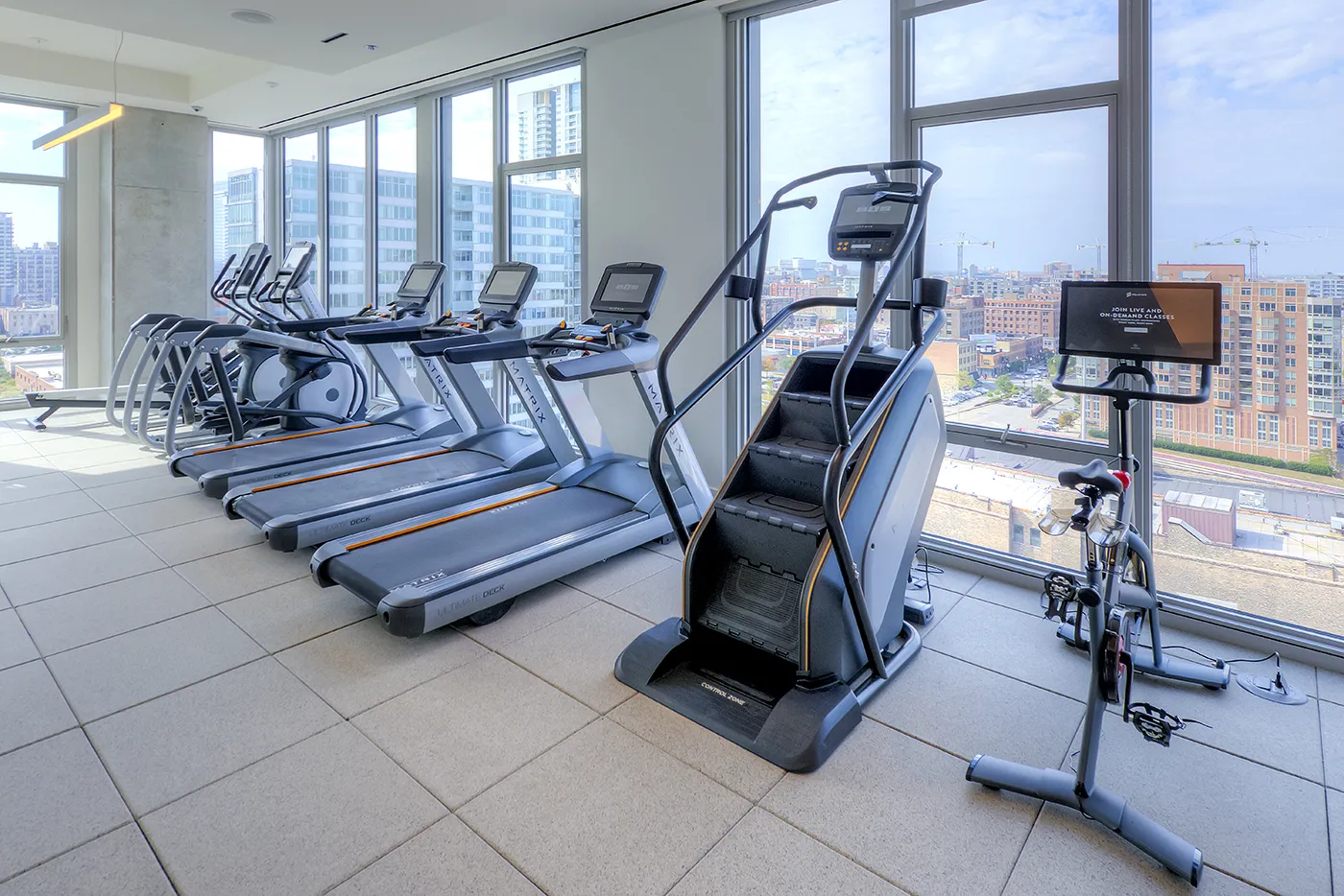 Emme Chicago Apartments