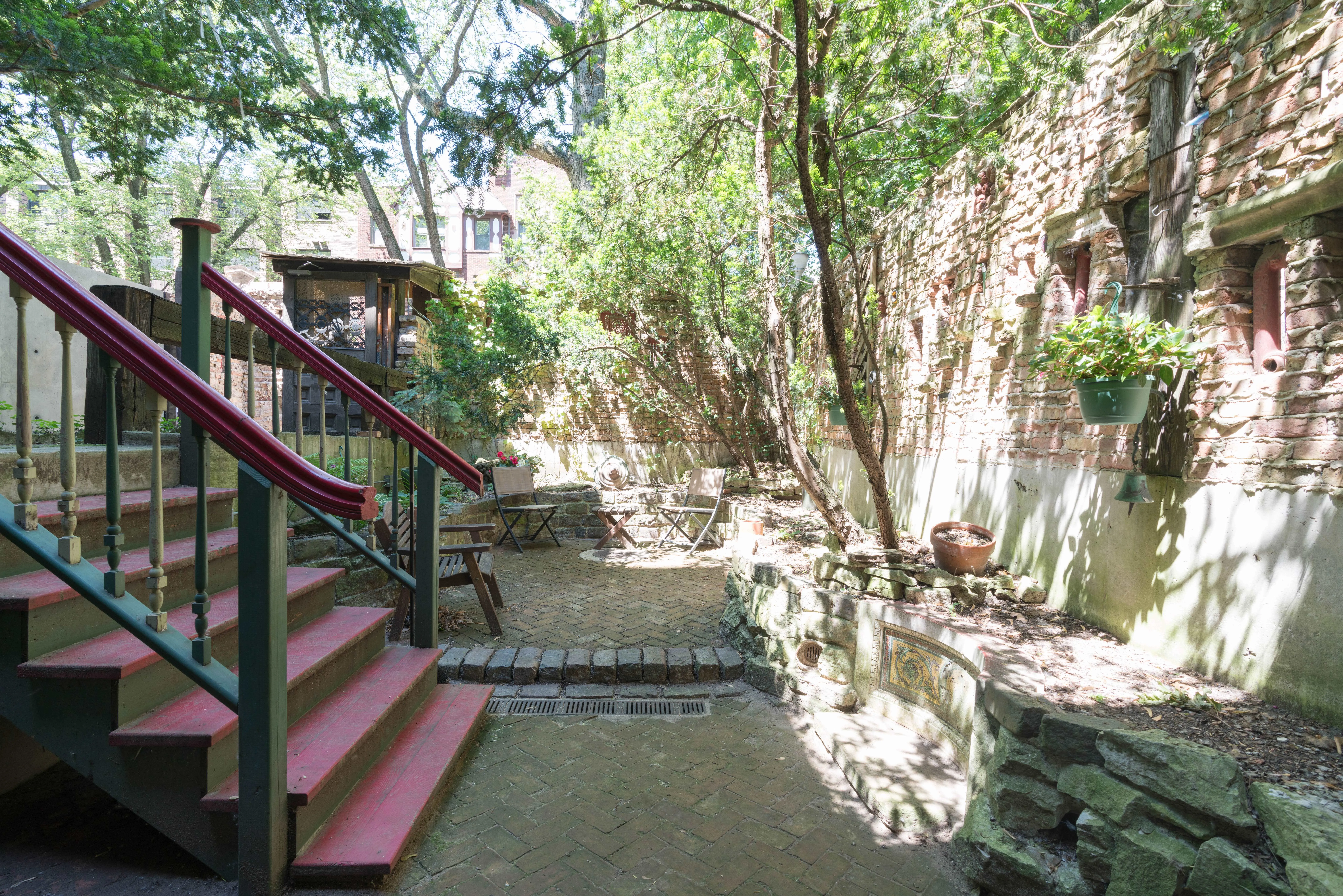 655 W Wrightwood Ave 60614-unit#1F-Chicago-IL