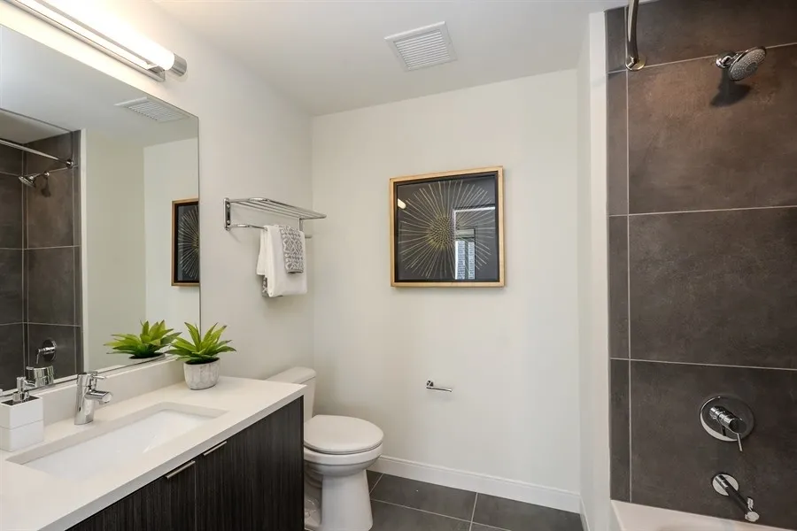 living room at 1407 On Michigan Apartments at 1407 South Michigan Ave