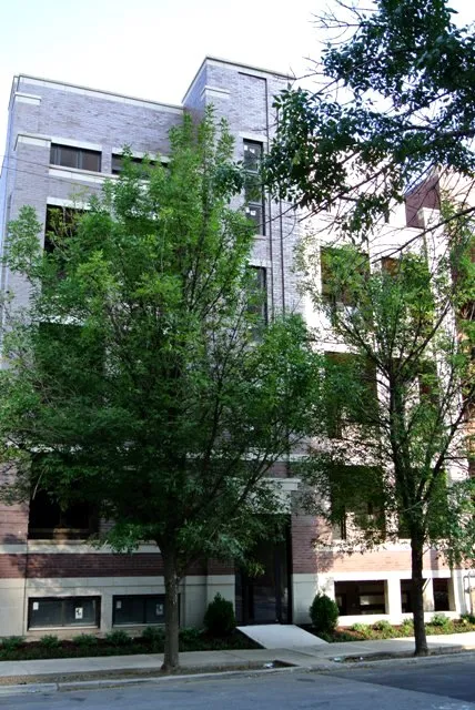 693 North Peoria Apartments