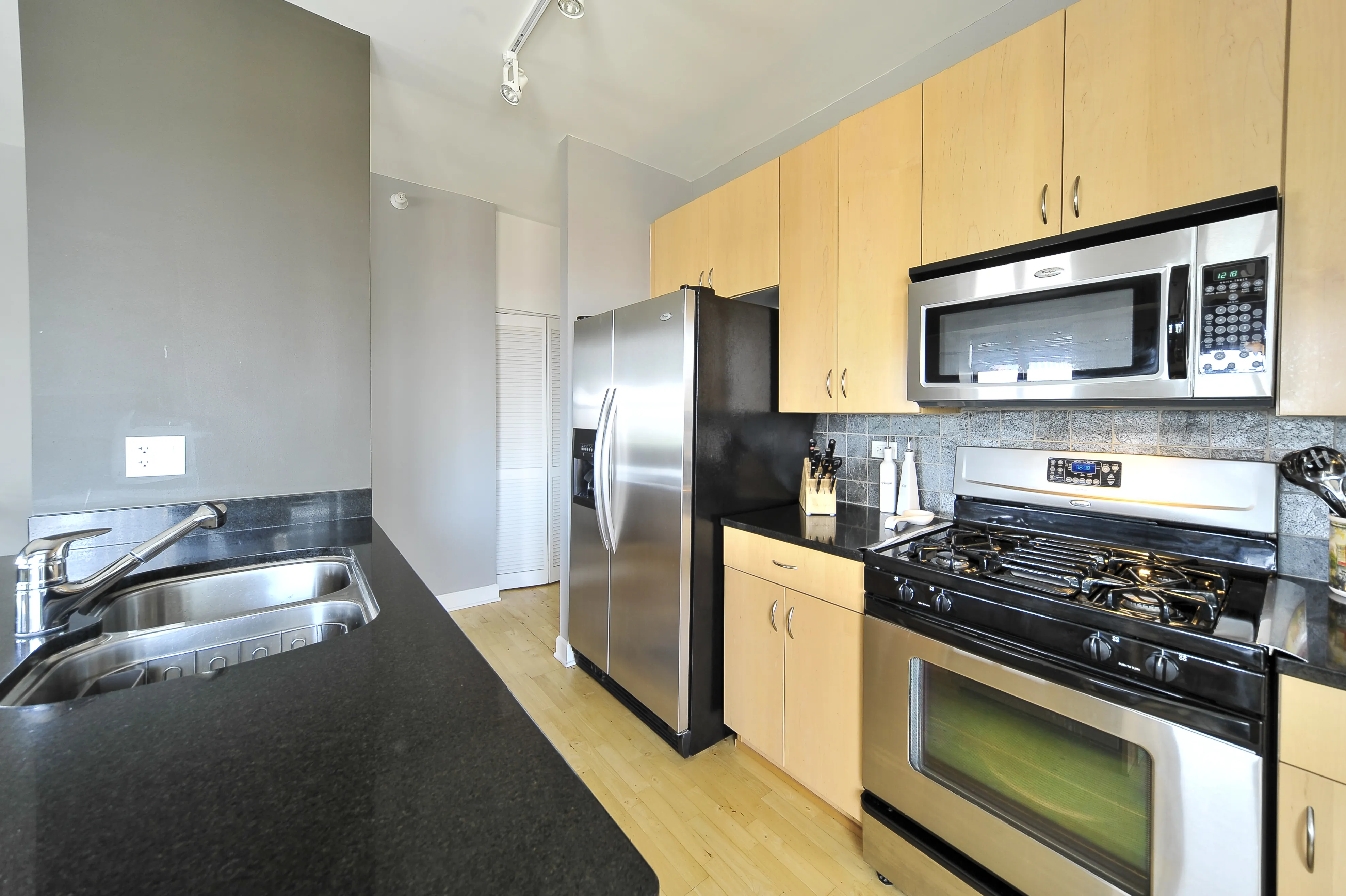 451 W HURON ST 60654-unit#901-Chicago-IL