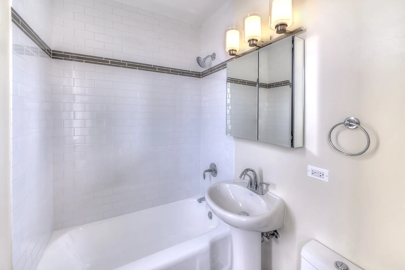 3260 & 3270 N Lake Shore Drive Apartments