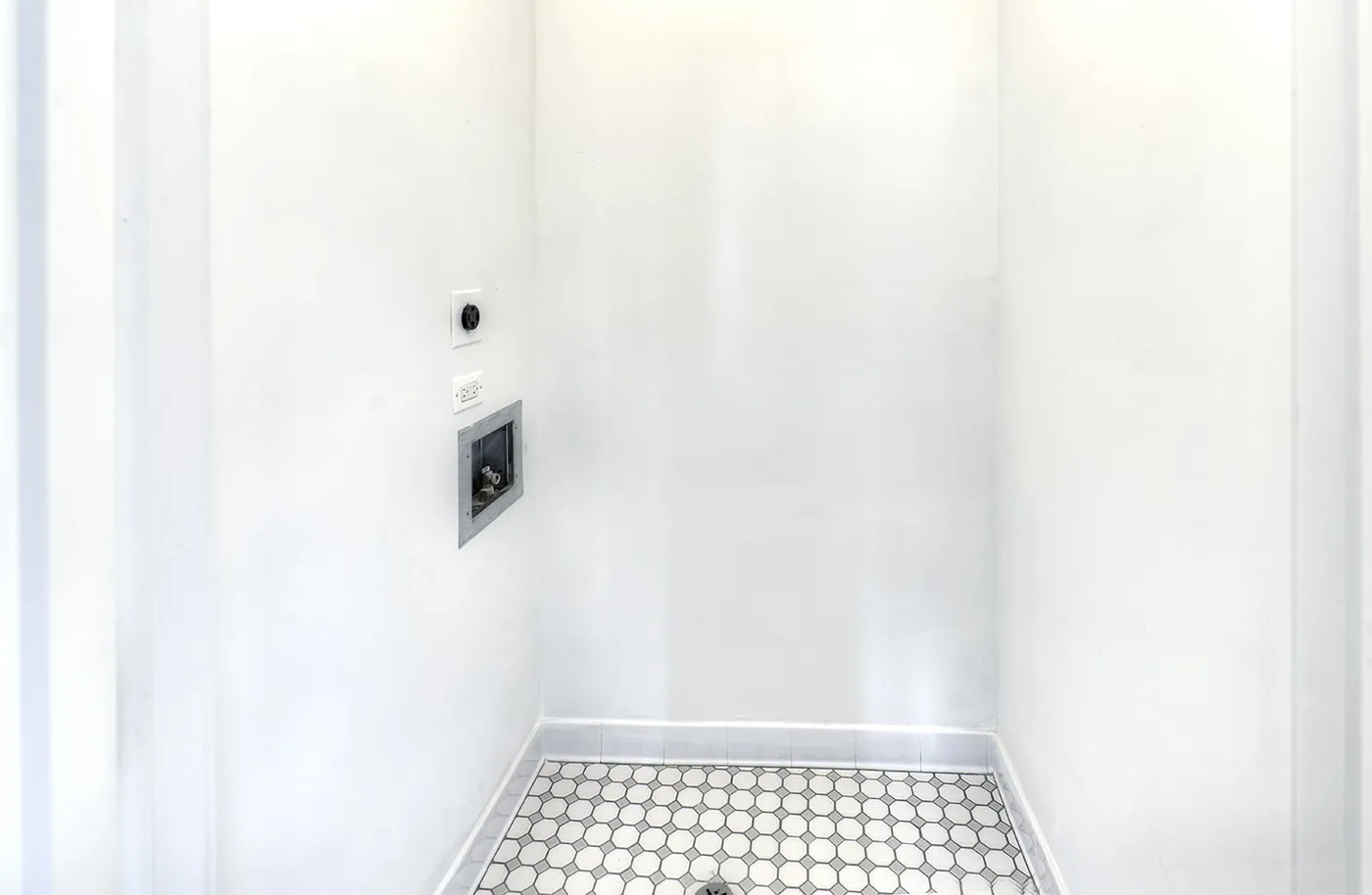 3260 & 3270 N Lake Shore Drive Apartments