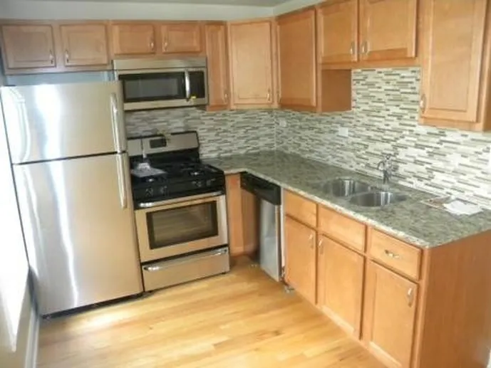 1819 Belmont Apartments