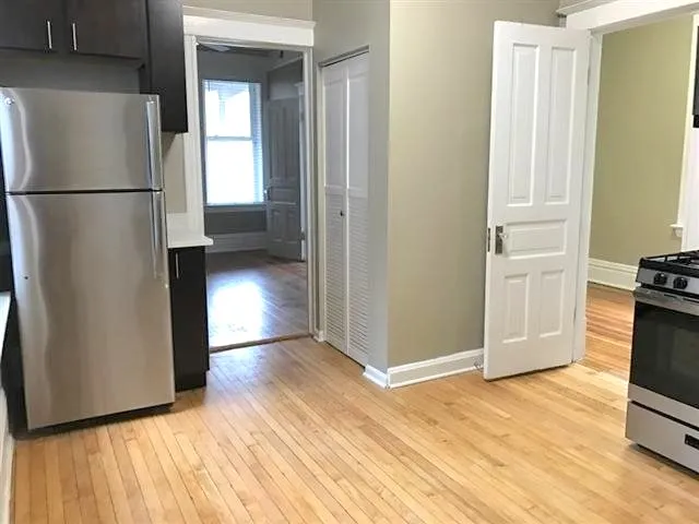 1824 North Paulina Apartments