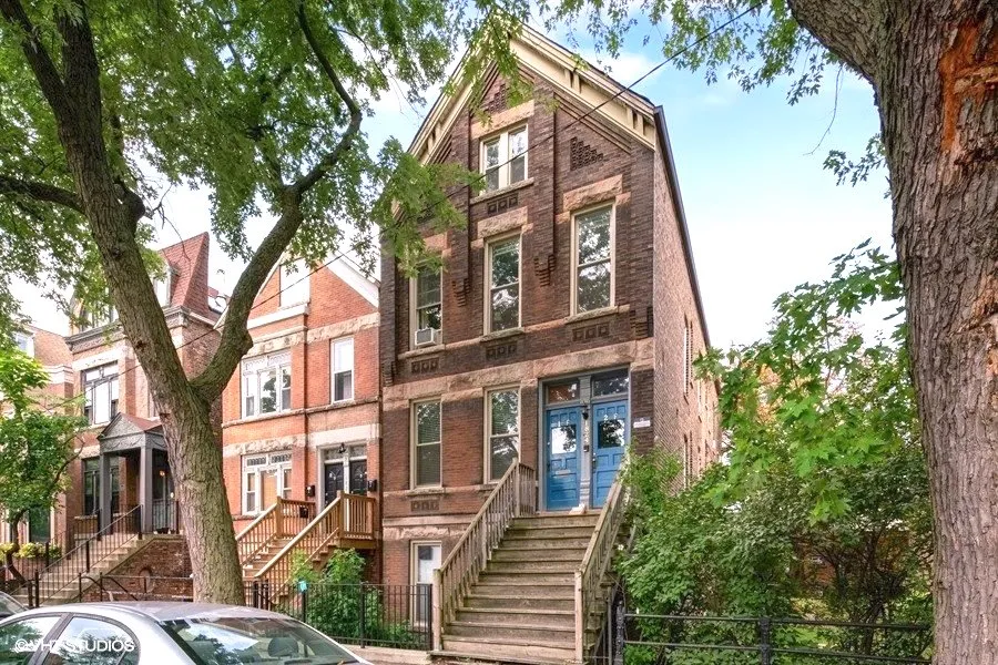 1824 North Paulina Apartments