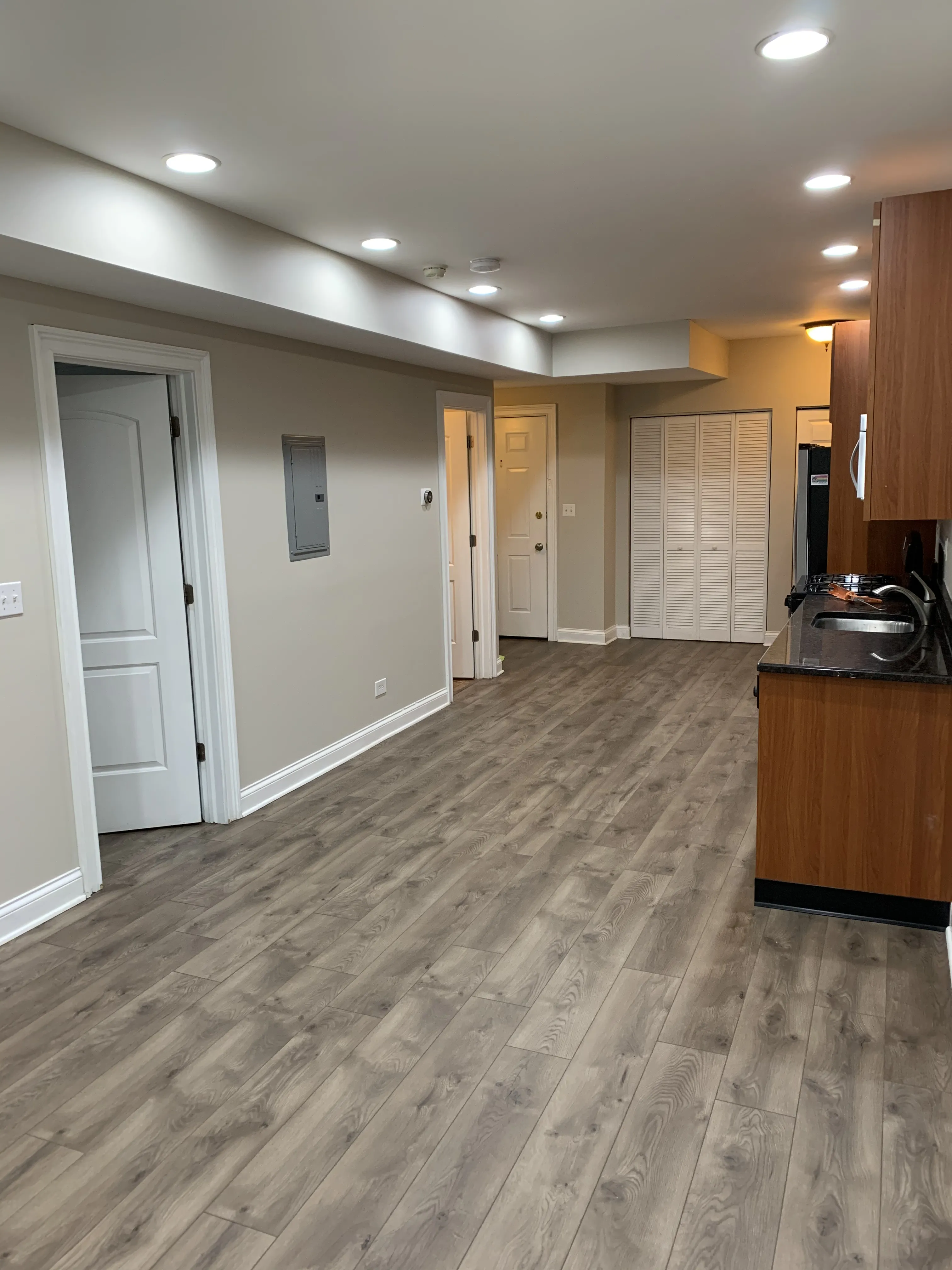 1900  W TOUHY AVE 60626-unit#3 B-Chicago-IL