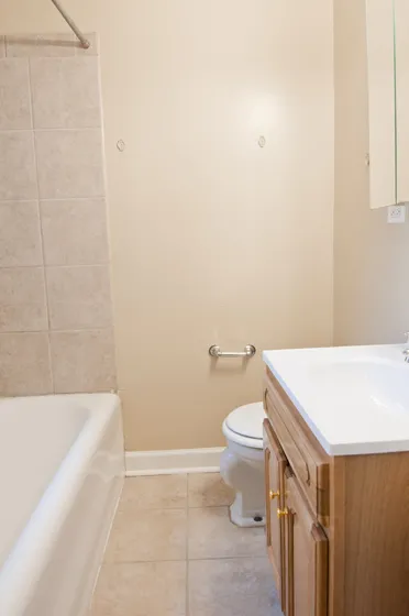 furnished living room apt 601 at 1939 N Lincoln Apartments in Lincoln Park 