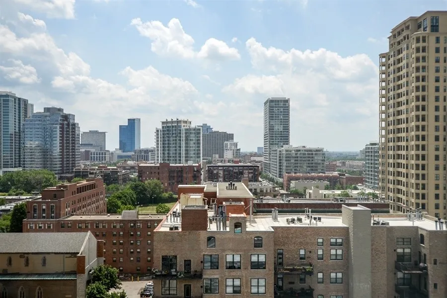 living room at 1407 On Michigan Apartments at 1407 South Michigan Ave