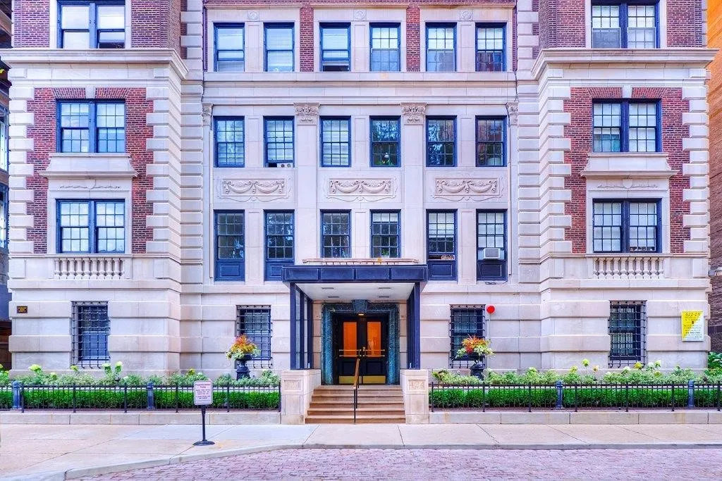 422 W Melrose Apartments