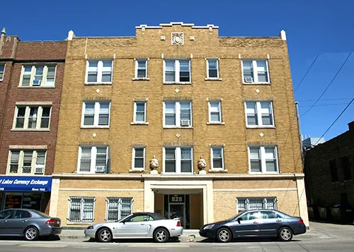 master bedroom in model unit at 828 West Fullerton Apartments