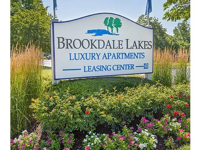 Brookdale Lakes Apartments