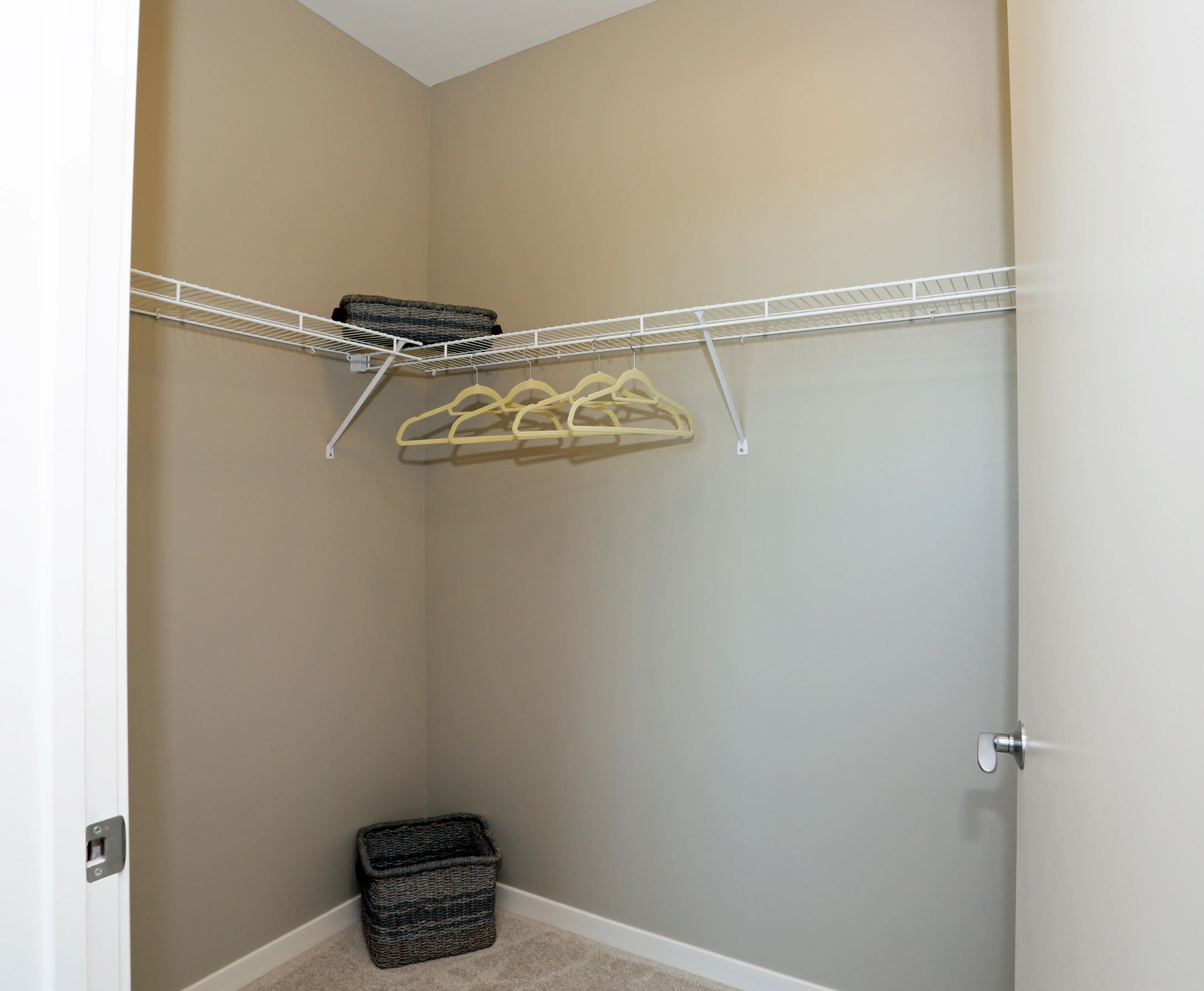 living area and kitchen at Halsted Flats Apartments in Chicago