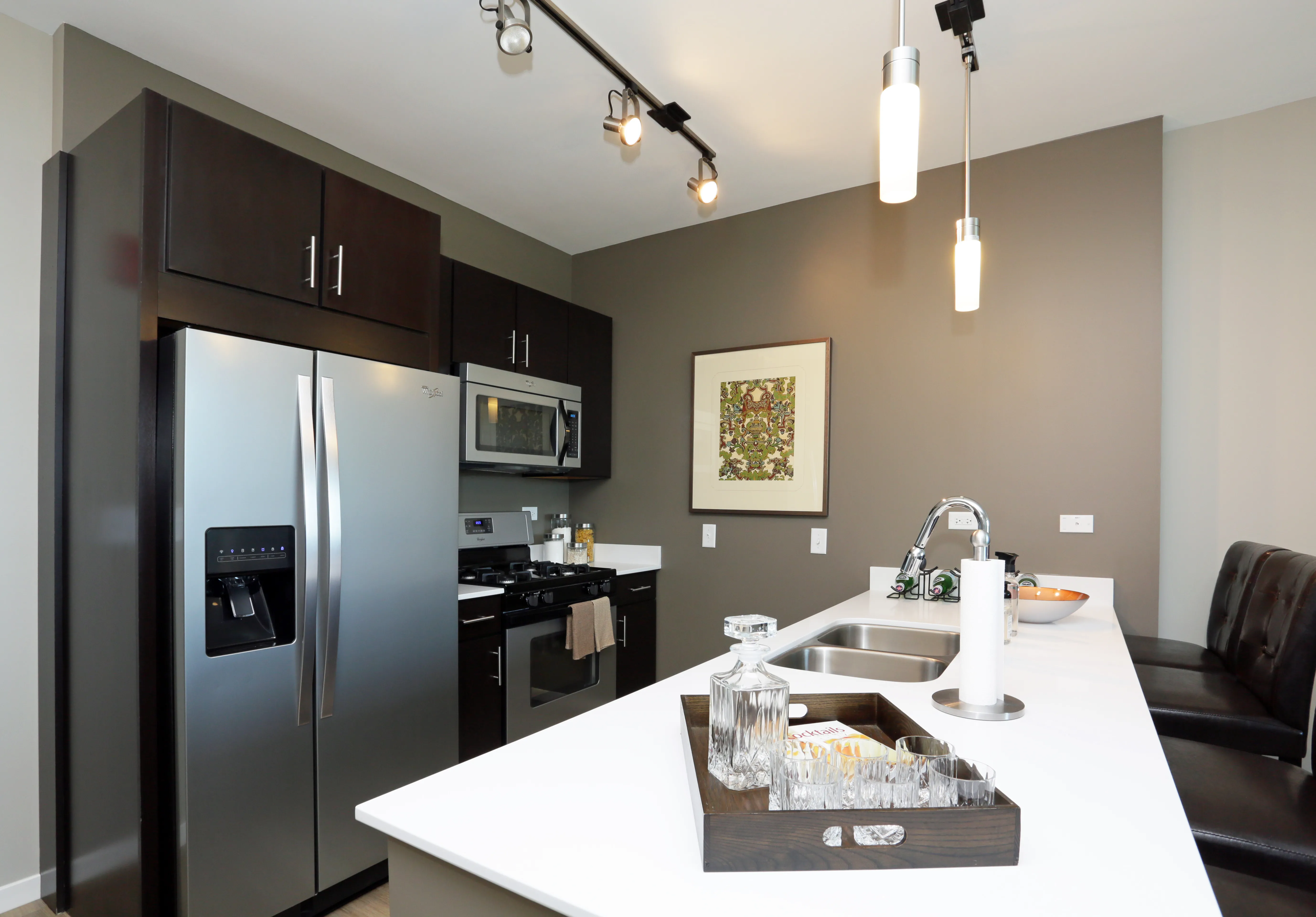 living area and kitchen at Halsted Flats Apartments in Chicago