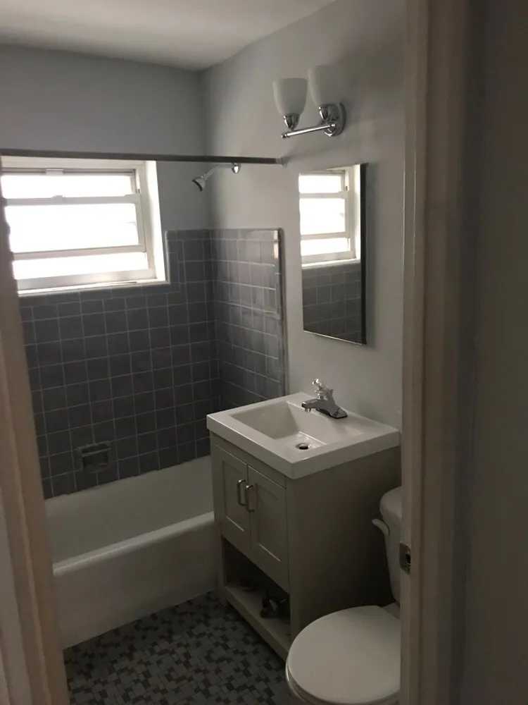 7361 N RIDGE BLVD 60645-unit#1C-Chicago-IL