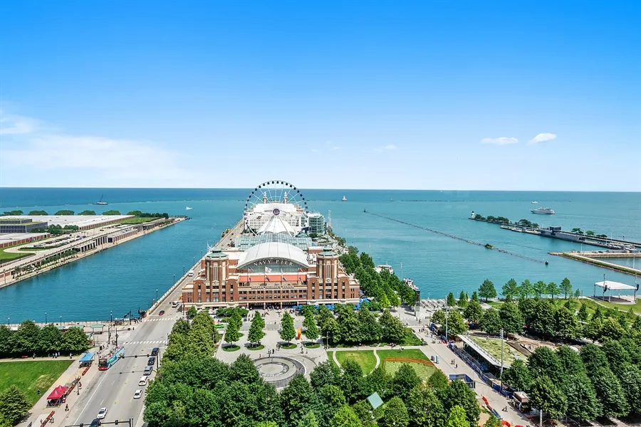 505 N LAKE SHORE DR 60611-LAKE POINT TOWER-unit#4005-Chicago-IL