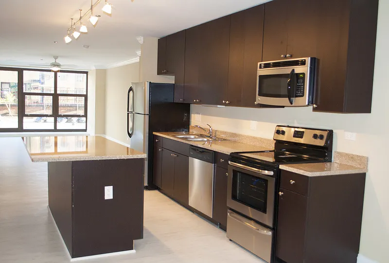 Lincoln Park Plaza Apartments