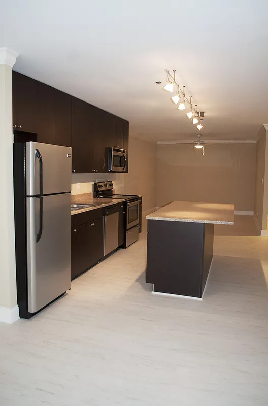 Lincoln Park Plaza Apartments