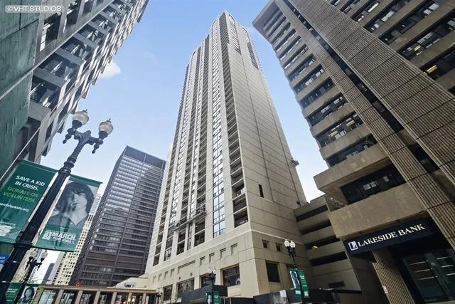 200 North Dearborn Apartments