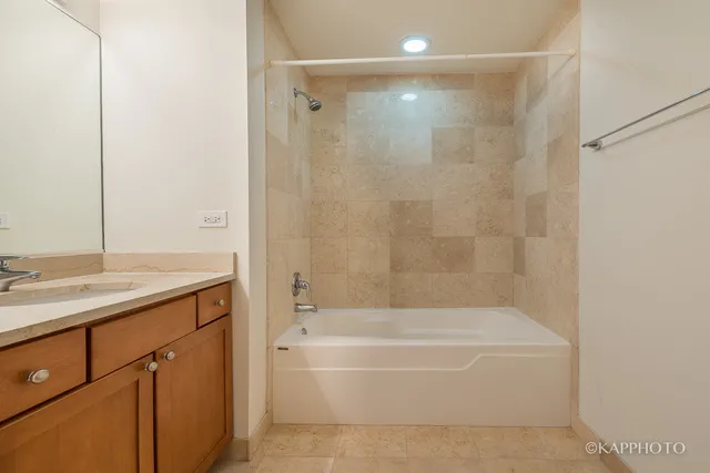 200 N JEFFERSON ST 60661-unit#1508-Chicago-IL