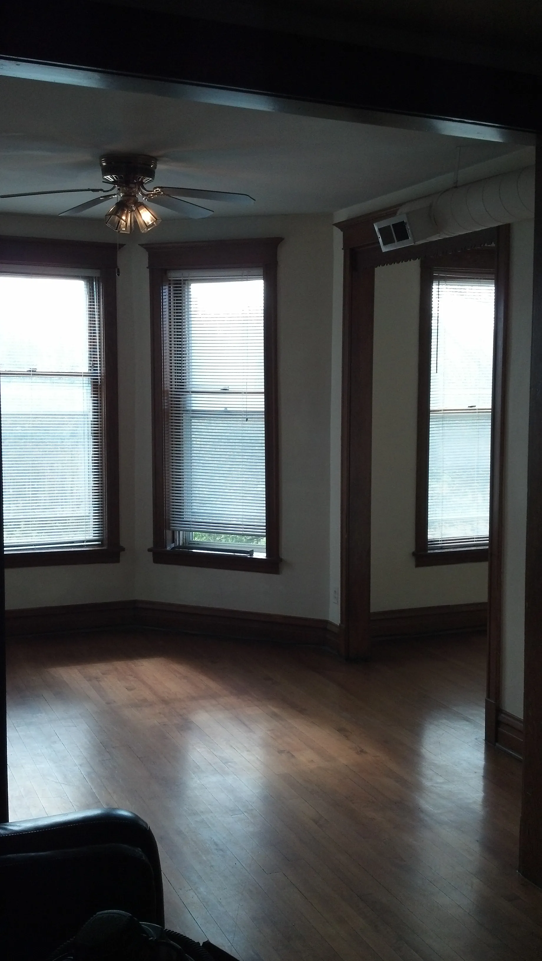 2143 N OAKLEY AVE 60641-unit#02-Chicago-IL