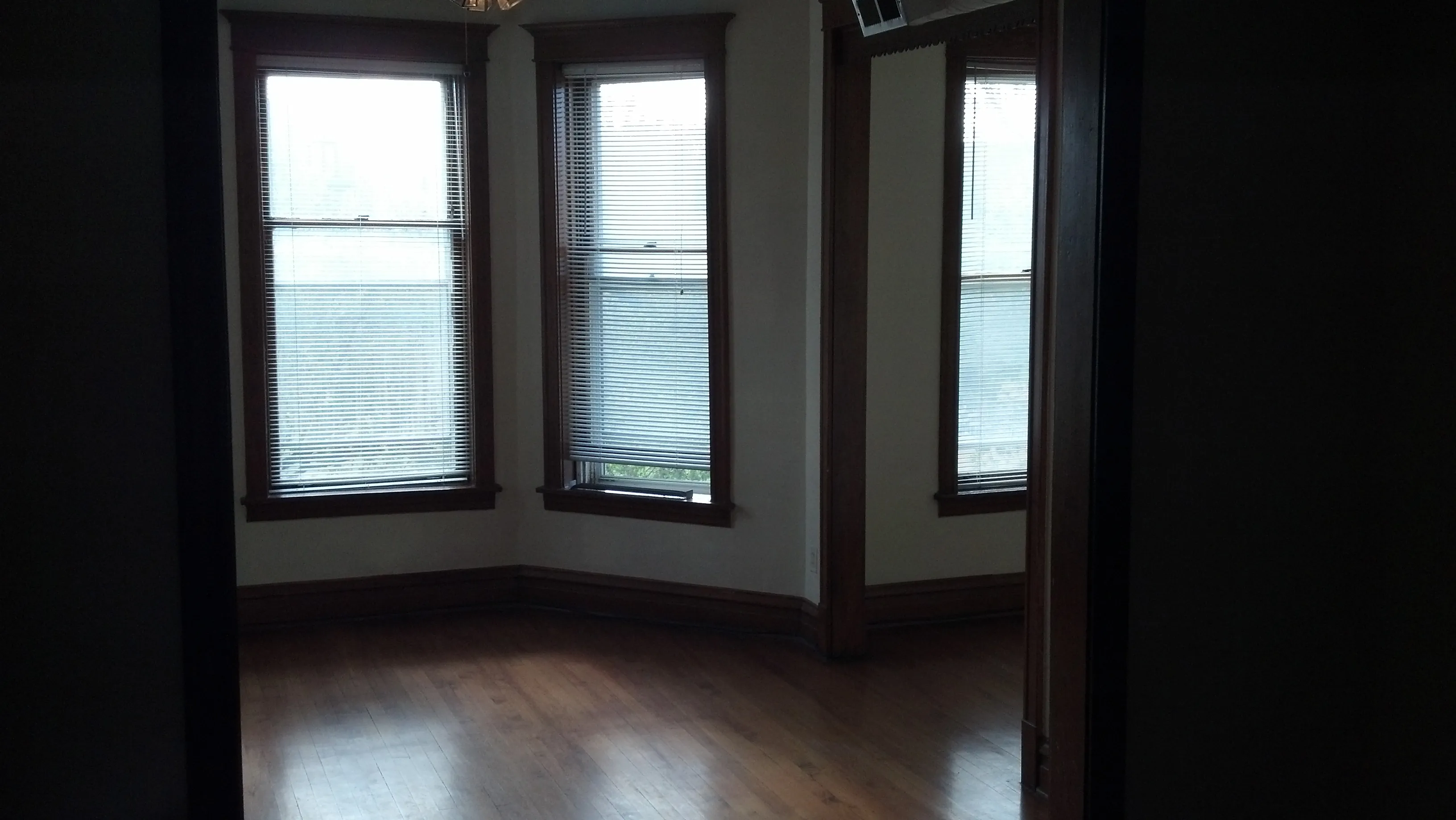 2143 N OAKLEY AVE 60641-unit#02-Chicago-IL