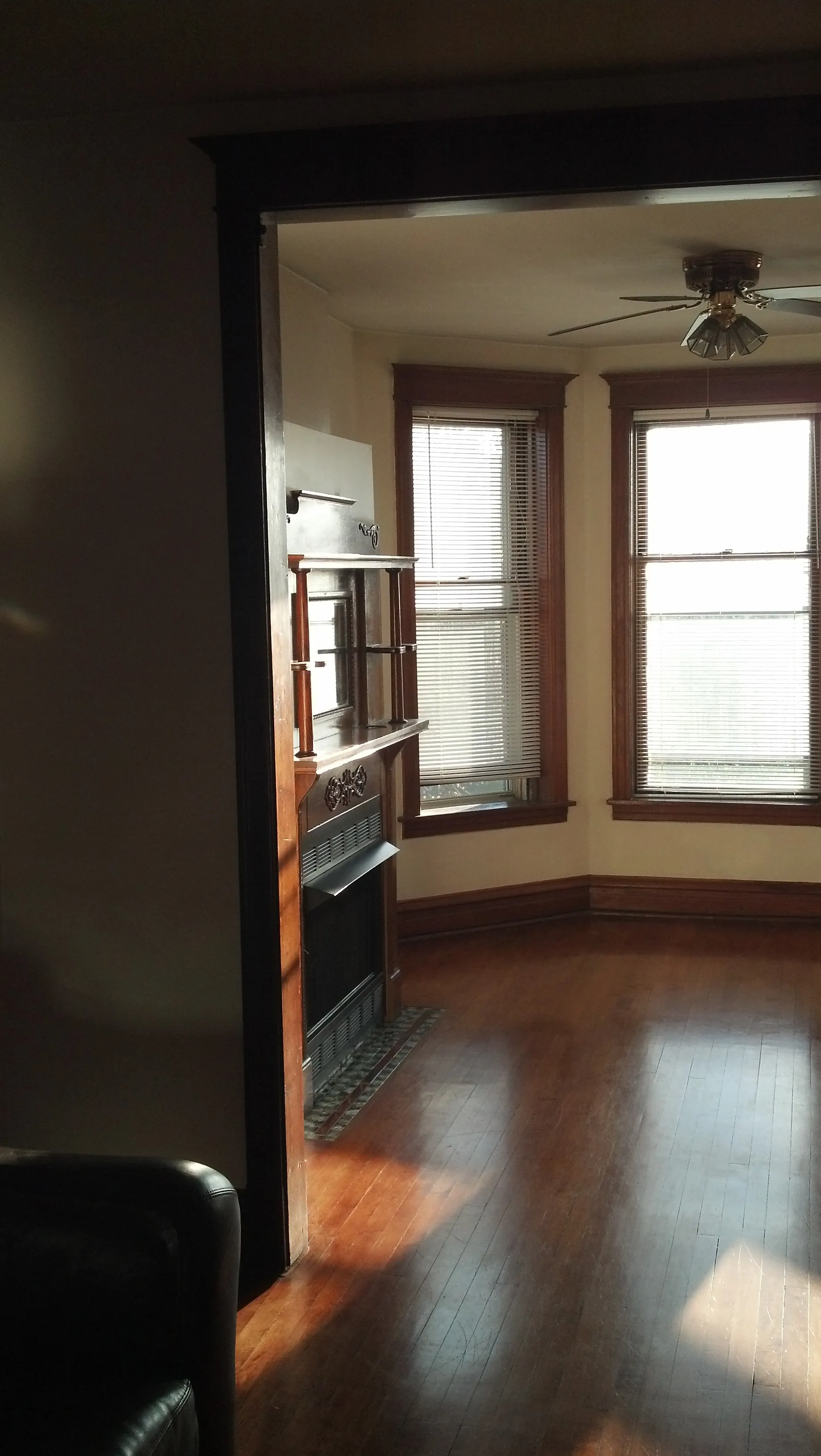 2143 N OAKLEY AVE 60641-unit#02-Chicago-IL