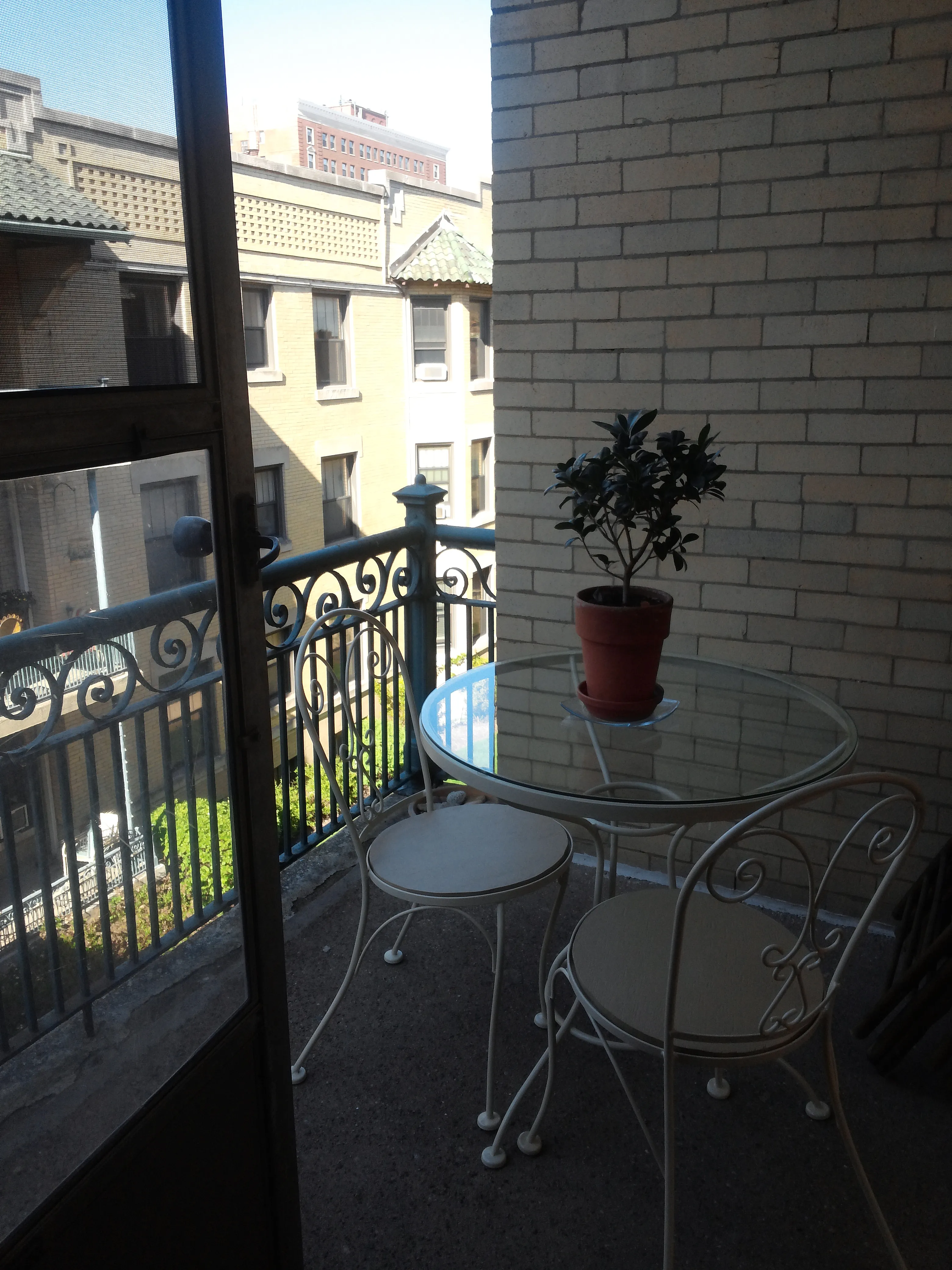 5522 S CORNELL AVE 60637-Cornell Apartments-unit#03-W-Chicago-IL