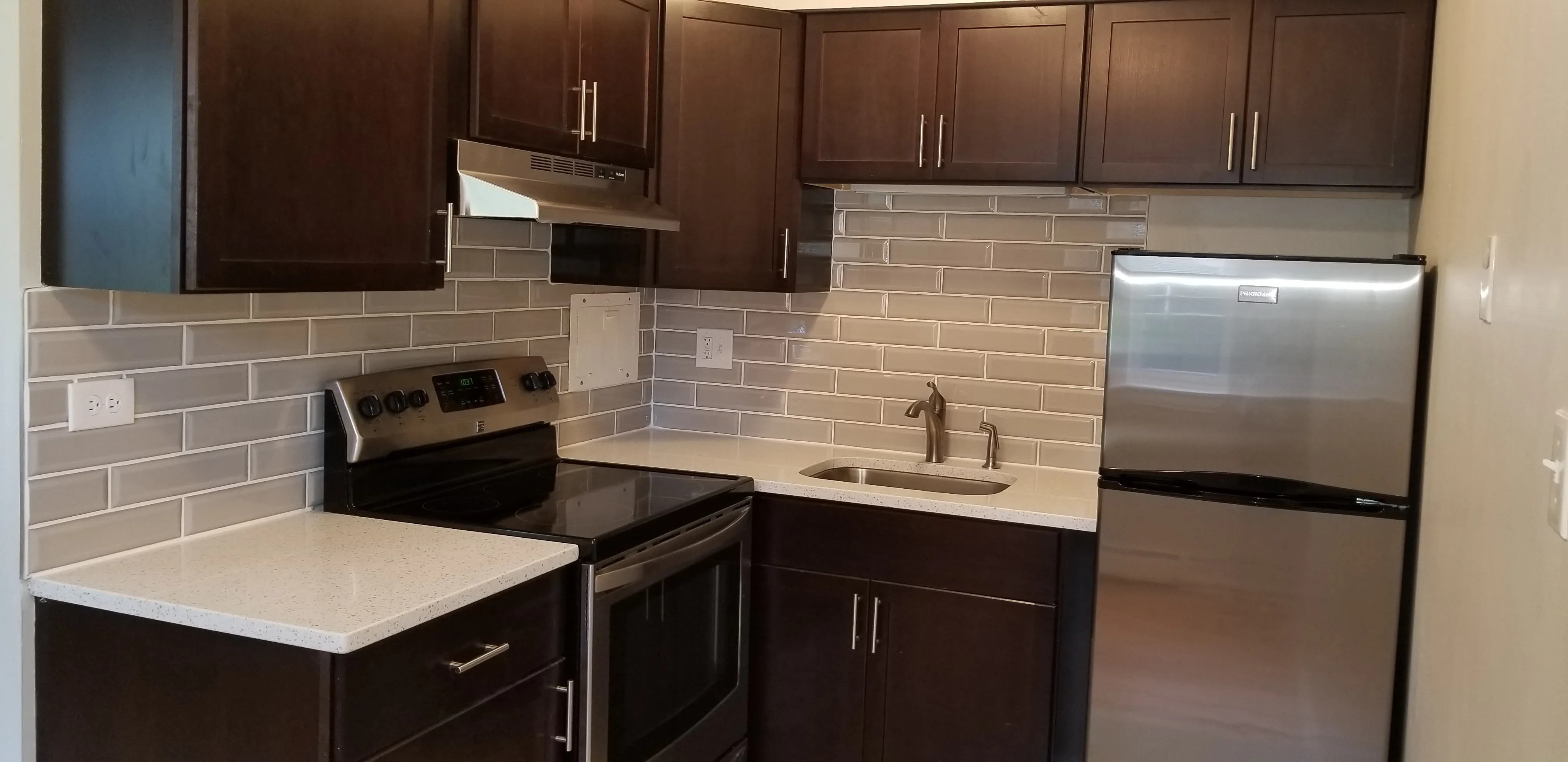 468 West Melrose Apartments