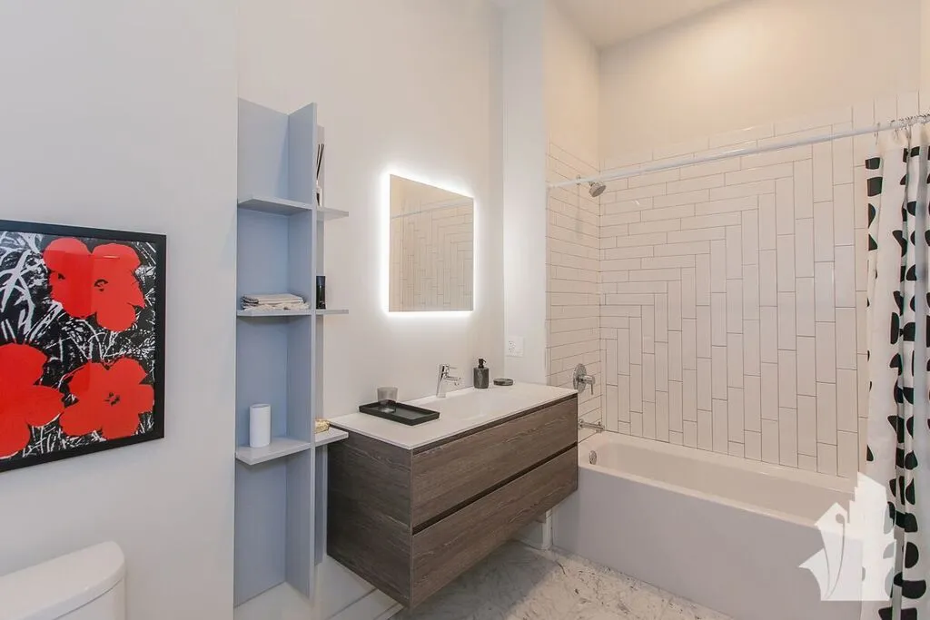 853 North Larrabee Apartments