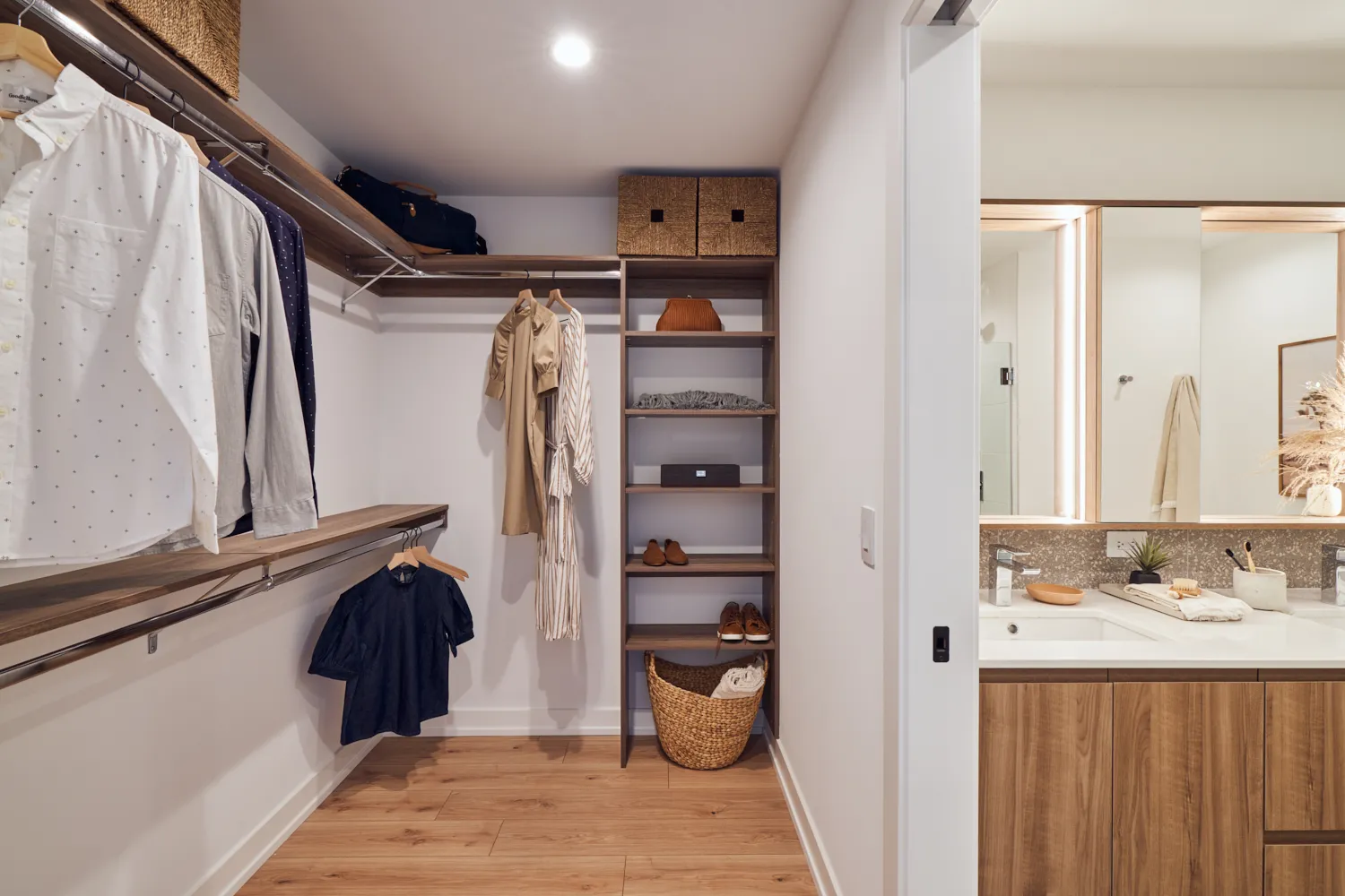 369 W Grand Apartments Chicago 