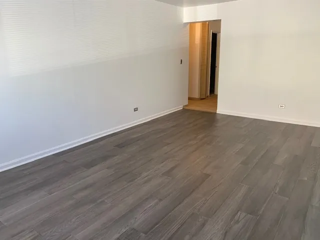 model apartment kitchen