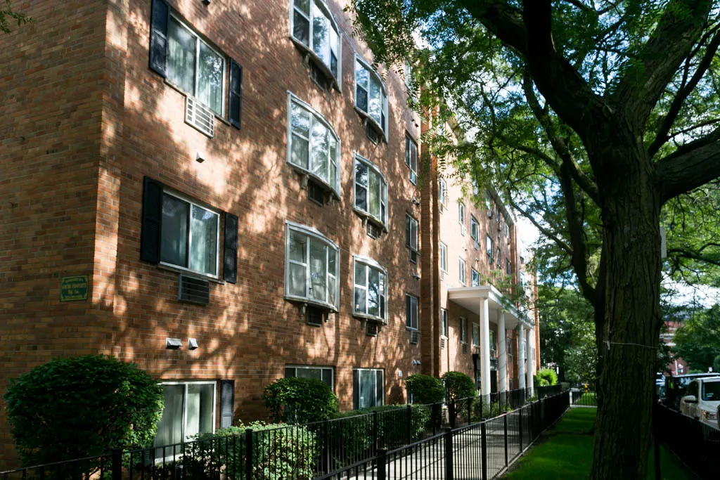 3825 N PINE GROVE AVE 60613-unit#219-Chicago-IL