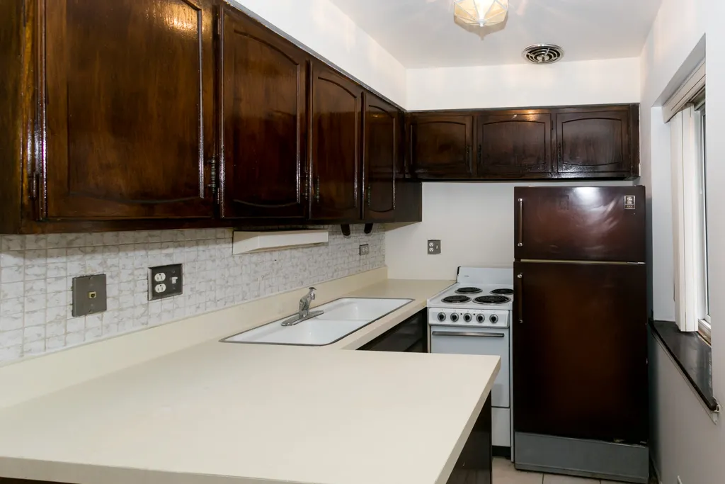 3825 N PINE GROVE AVE 60613-unit#219-Chicago-IL