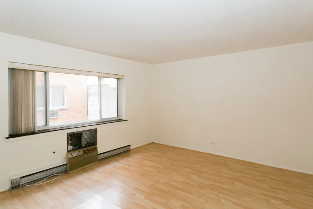 3825 N PINE GROVE AVE 60613-unit#219-Chicago-IL