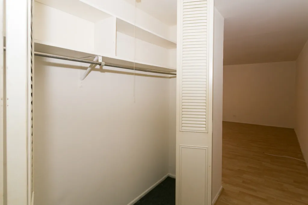 3825 N PINE GROVE AVE 60613-unit#219-Chicago-IL