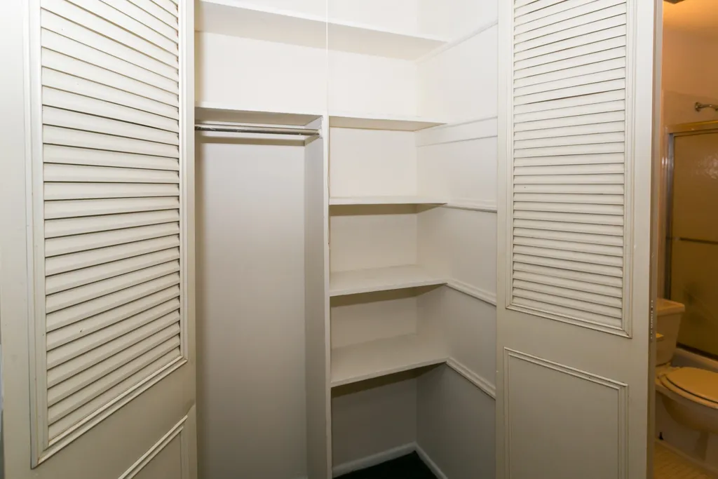 3825 N PINE GROVE AVE 60613-unit#219-Chicago-IL