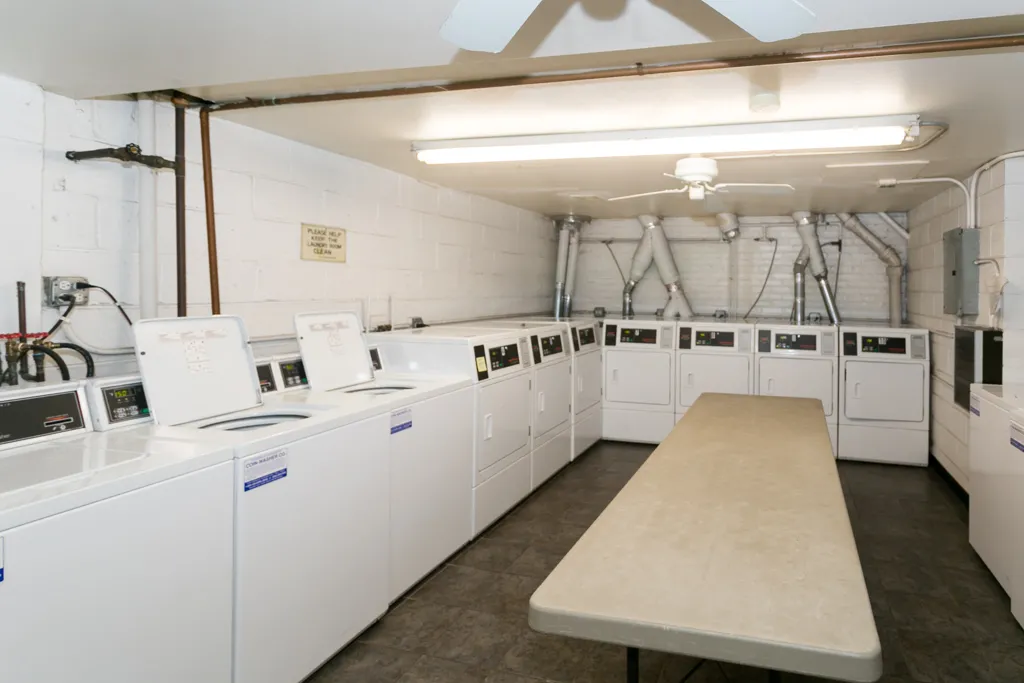 3825 N PINE GROVE AVE 60613-unit#219-Chicago-IL