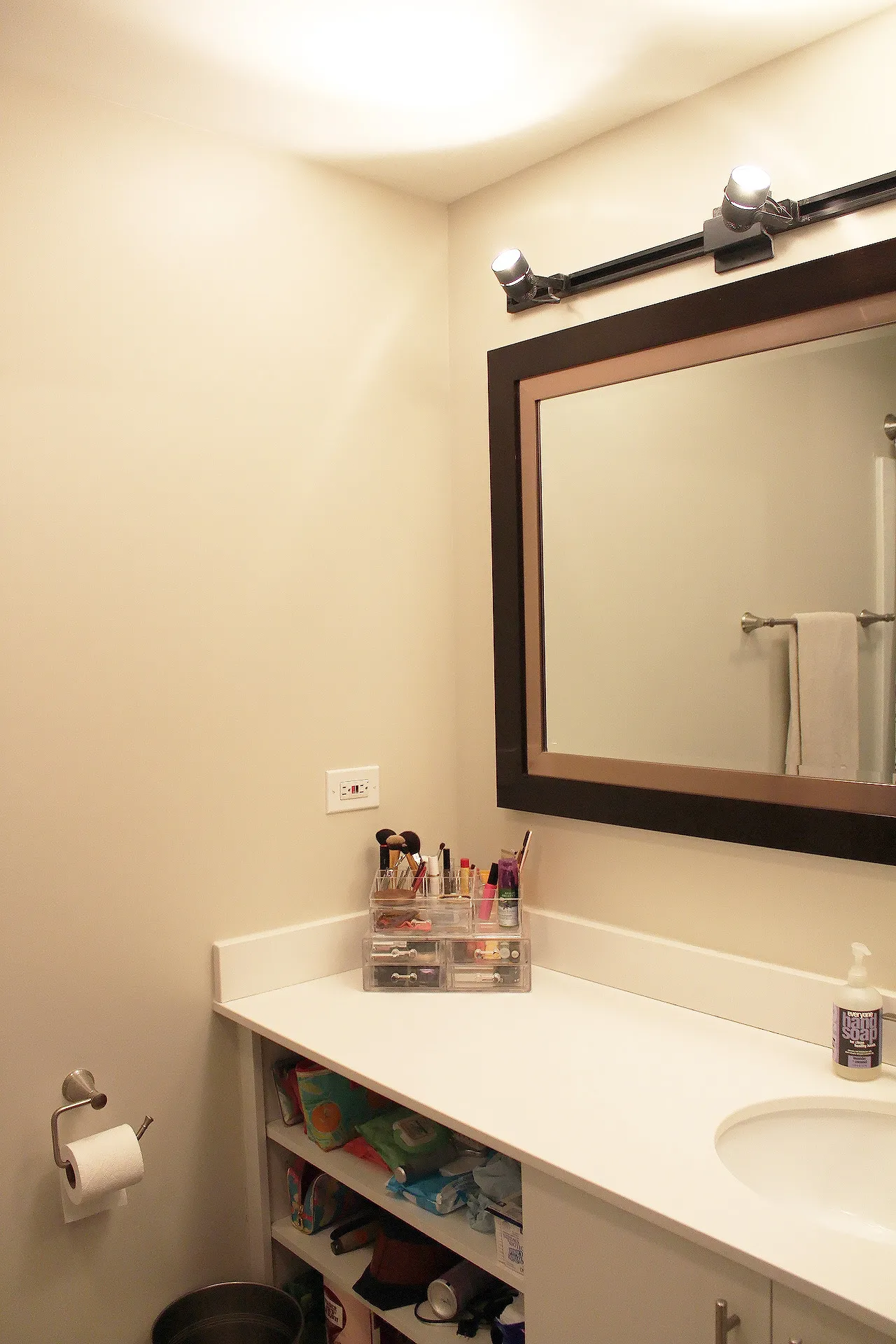 999 W WOLFRAM ST 60657-The Sheffield Lofts-unit#209-Chicago-IL