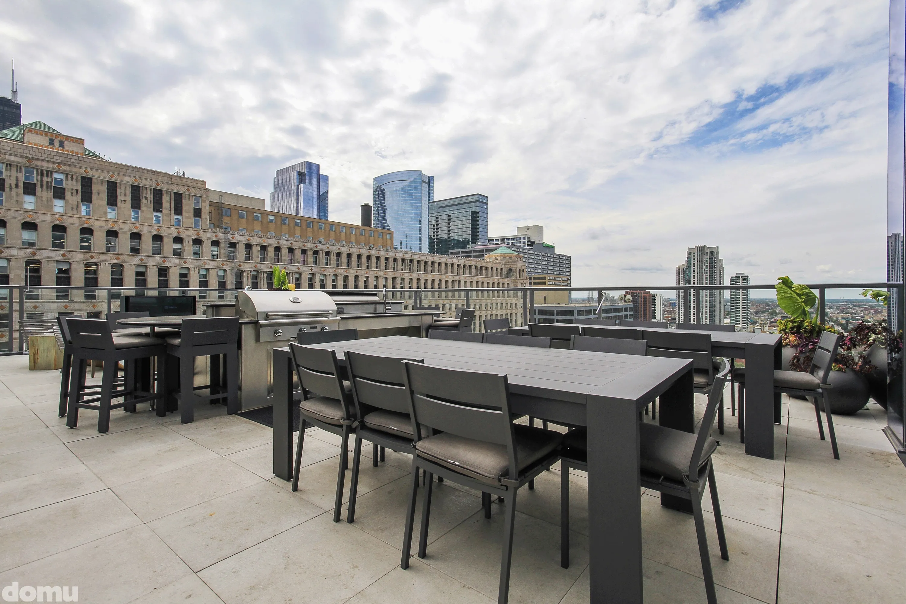 Hubbard221 Apartments